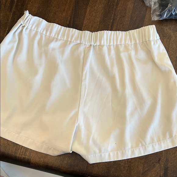 CROSBY by Mollie Burch White Shorts - Picture 3 of 4